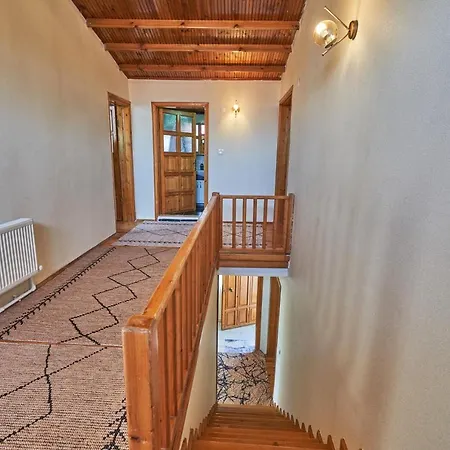 Villa Vflowersapanca